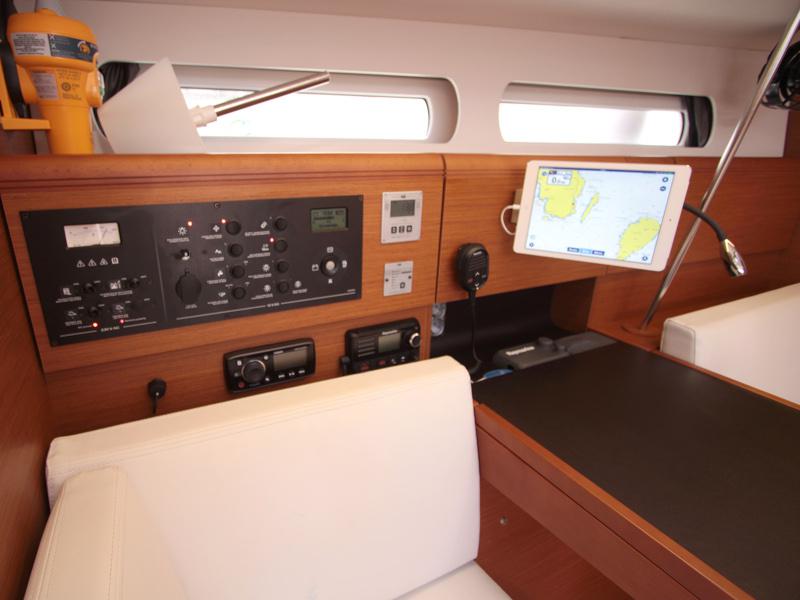 Book yachts online - sailboat - Sun Odyssey 419 - Perseas - rent