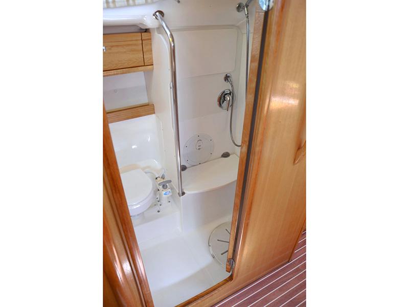 Book yachts online - sailboat - Bavaria 39 Cruiser - Ira - rent