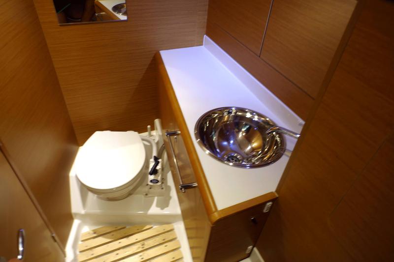 Book yachts online - sailboat - Sun Odyssey 439 - Iva - rent
