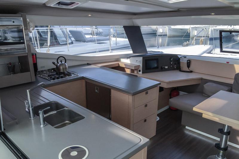 Book yachts online - catamaran - Helia 44 (4 cabs) - Lounge - rent