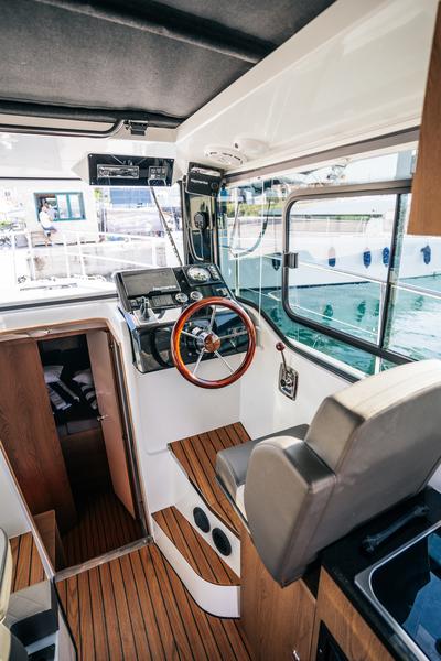 Book yachts online - motorboat - Nikhen Aqua Sun 34 - Bepo - rent