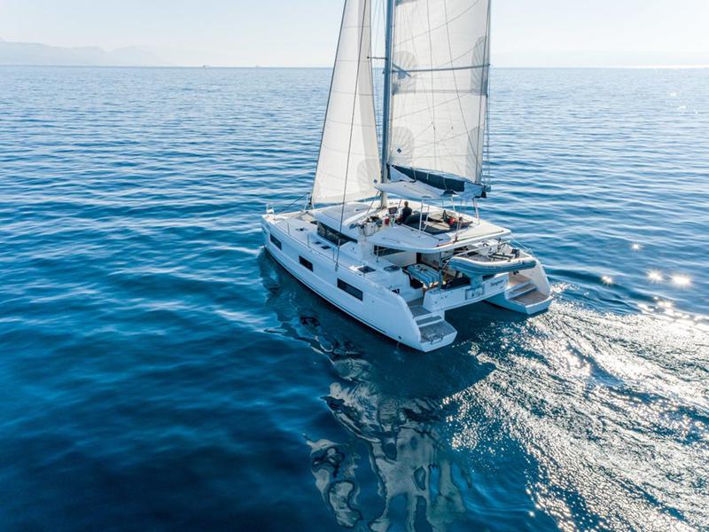Book yachts online - catamaran - Lagoon 46 - Galeb - rent