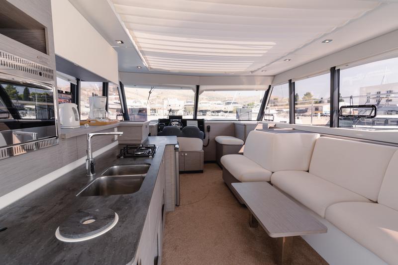 Book yachts online - powercatamaran - MY4.S - DANA - rent