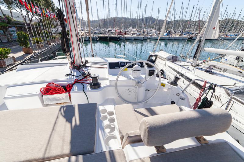 Book yachts online - catamaran - Bali Catspace - Sail Spica - rent