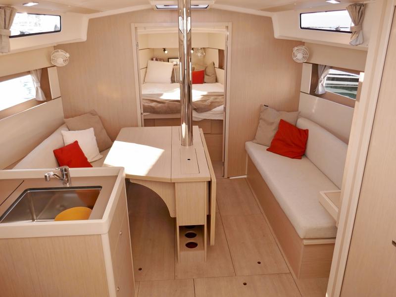 Book yachts online - sailboat - Oceanis 38.1 - Dancefloor - rent