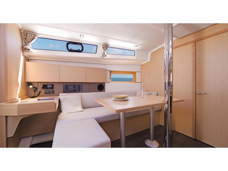 Book yachts online - sailboat - Oceanis 38.1 - Dancefloor - rent