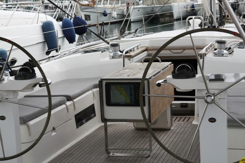 Book yachts online - sailboat - Bavaria 55 Cruiser - Iris III - rent