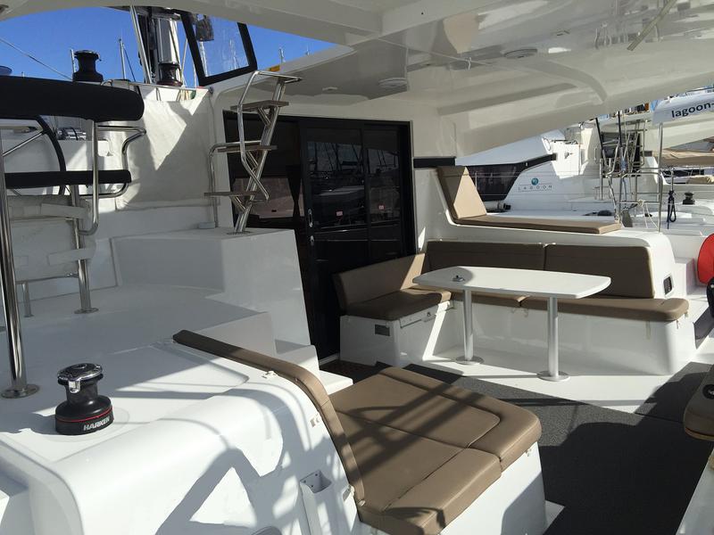 Book yachts online - catamaran - Lagoon 42 - Iris II - rent