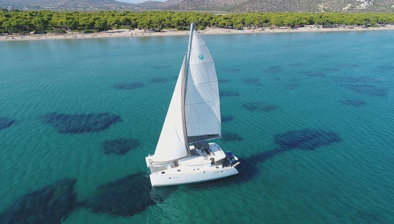 Book yachts online - catamaran - Lagoon 450 Fly - IRIS IV - rent
