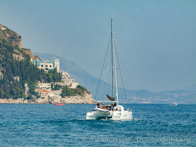 Book yachts online - catamaran - Lagoon 380 - Gratia - rent
