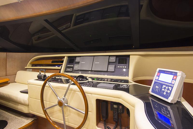 Book yachts online - motorboat - Maiora 24 - 24M Deluxe Maiora Motoryacht - rent