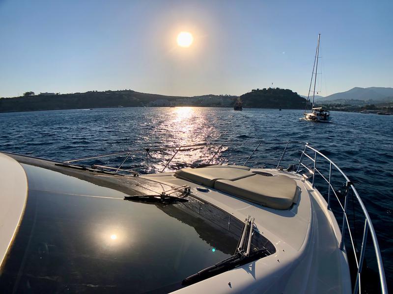 Book yachts online - motorboat - Azimut 55 - Cosmos - rent