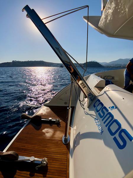 Book yachts online - motorboat - Azimut 55 - Cosmos - rent