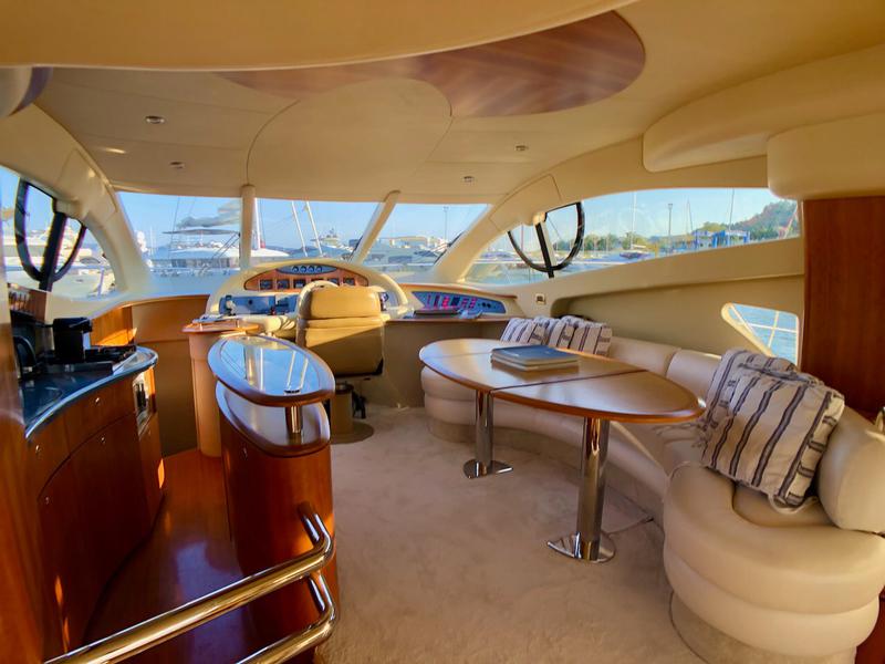 Book yachts online - motorboat - Azimut 55 - Cosmos - rent