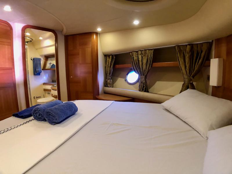 Book yachts online - motorboat - Azimut 55 - Cosmos - rent