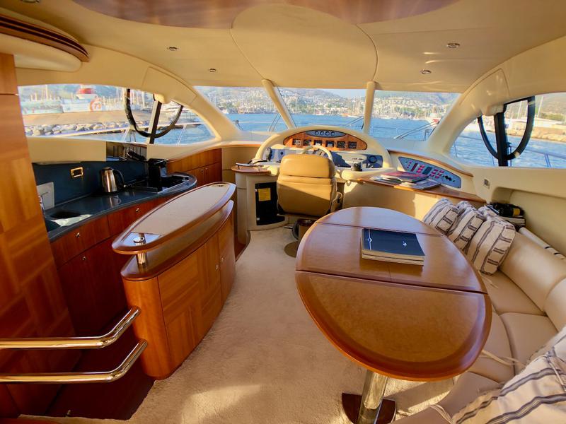 Book yachts online - motorboat - Azimut 55 - Cosmos - rent