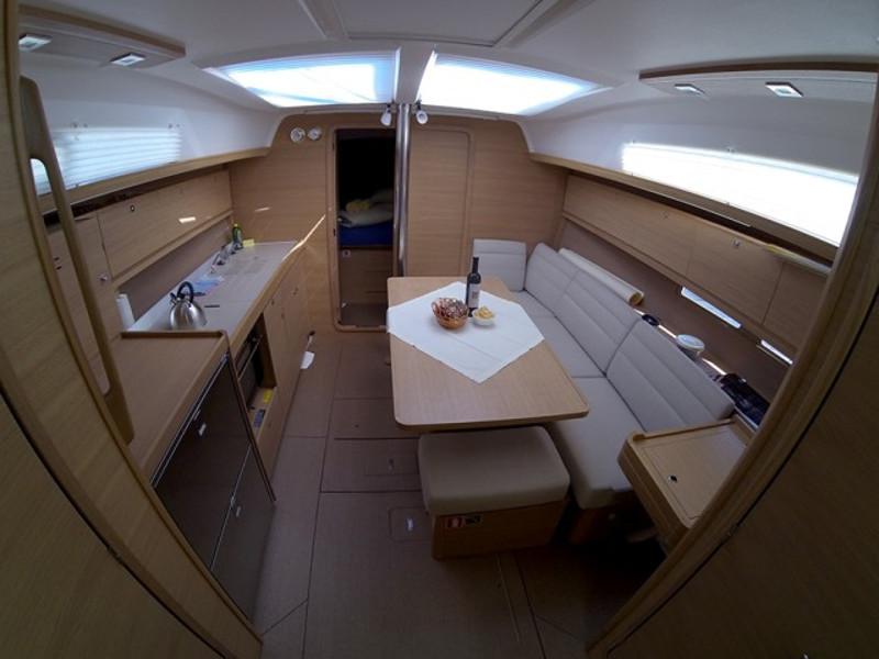 Book yachts online - sailboat - Dufour 382 - EC- 383-16-CR - rent