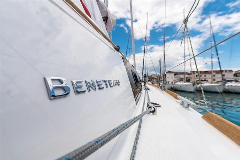 Book yachts online - sailboat - Oceanis 35.1 - LAMPUGA - rent