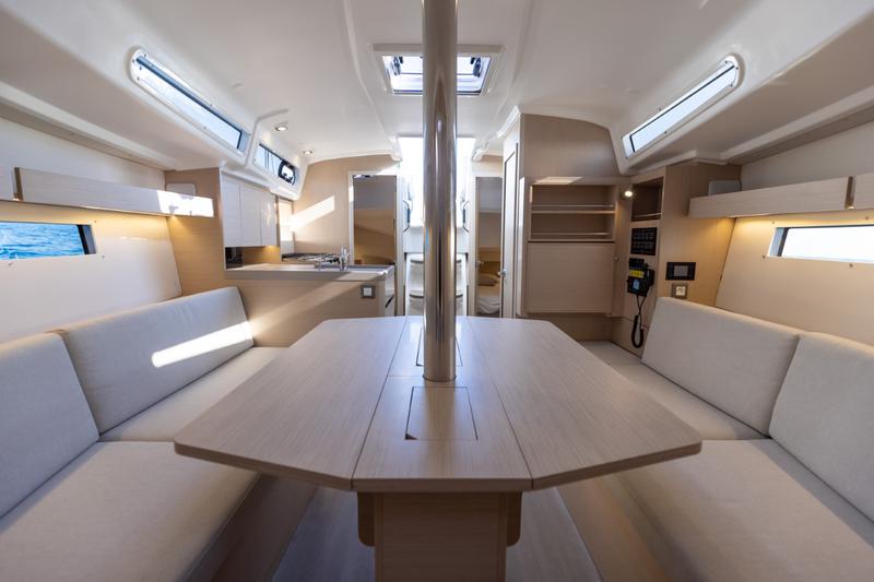 Book yachts online - sailboat - Oceanis 34.1 - ROOKIE - rent