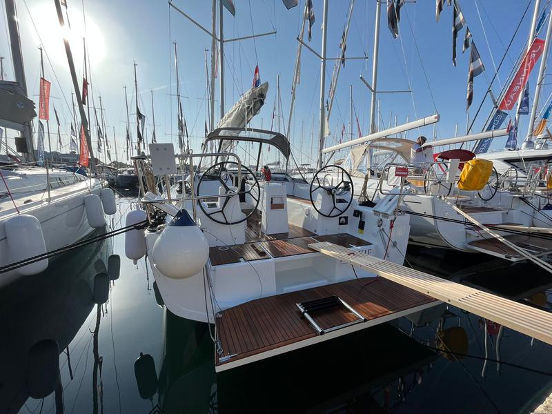 Book yachts online - sailboat - Oceanis 34.1 - ROOKIE - rent
