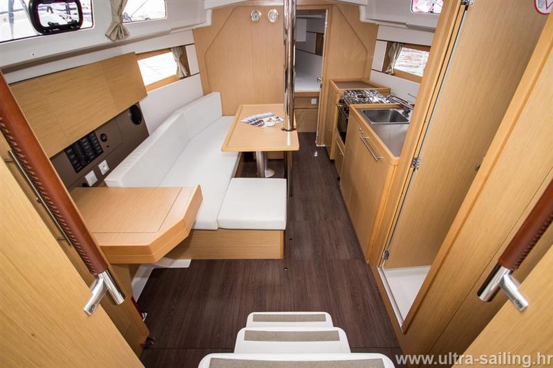 Book yachts online - sailboat - Oceanis 35 - GALA - rent