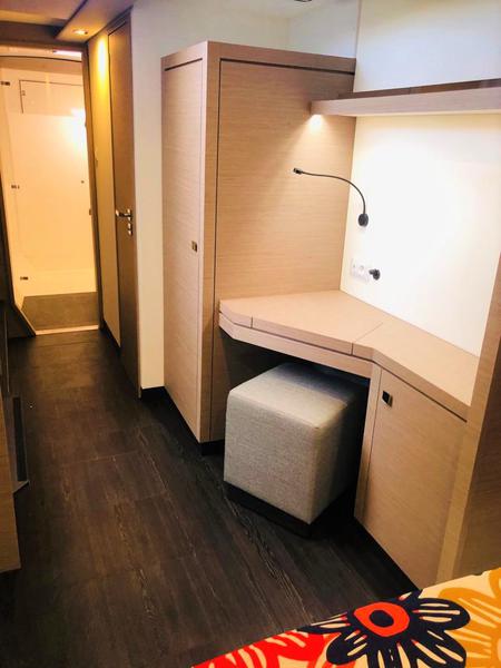 Book yachts online - catamaran - Isla 40 - ISLAND ESCAPE - rent