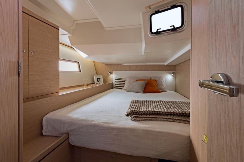 Book yachts online - sailboat - Oceanis 51.1 - 4 +1 cab - ULTRA SPIRIT - rent