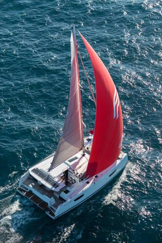 Book yachts online - catamaran - Astréa 42 - CRAZY DIAMOND - rent