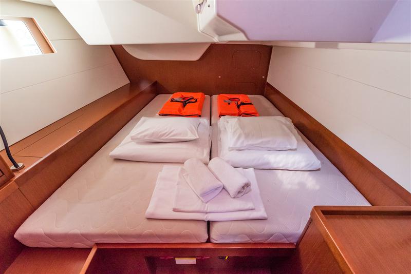 Book yachts online - sailboat - Oceanis 48 - ULTRA DUBROVNIK - rent