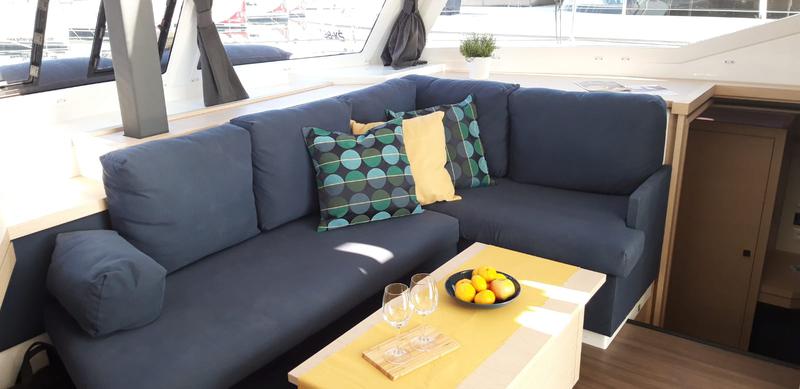 Book yachts online - catamaran - Lucia 40 - NALA - rent