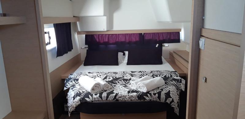 Book yachts online - catamaran - Lucia 40 - NALA - rent