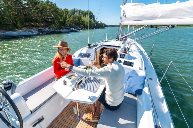 Book yachts online - sailboat - Oceanis 30.1 - MOBULA ZERO - rent
