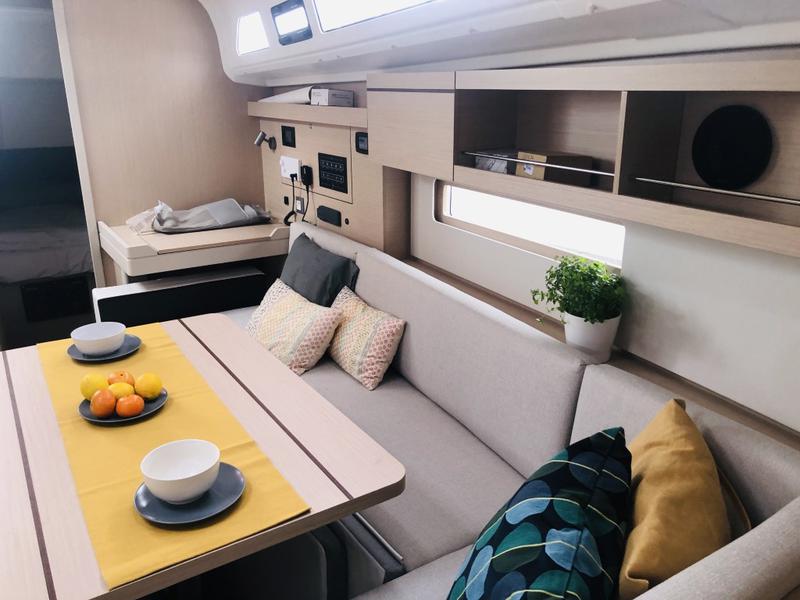 Book yachts online - sailboat - Oceanis 40.1 - AZORIAN - rent
