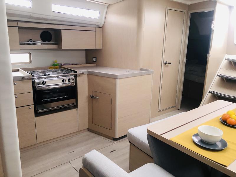 Book yachts online - sailboat - Oceanis 40.1 - AZORIAN - rent