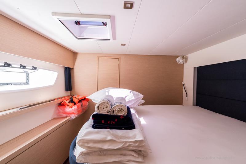 Book yachts online - catamaran - Saona 47 - DESAFINADO - rent