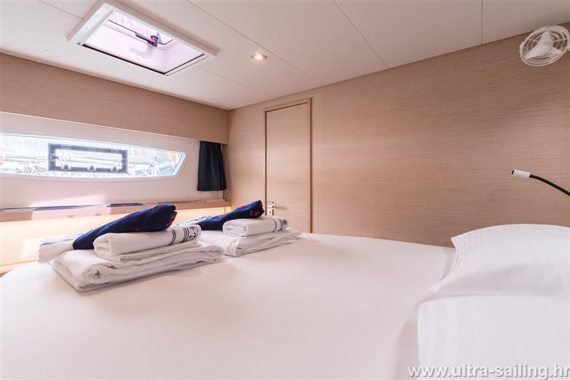 Book yachts online - catamaran - Saona 47 - DESAFINADO - rent
