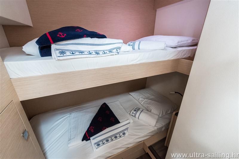 Book yachts online - catamaran - Saona 47 - DESAFINADO - rent