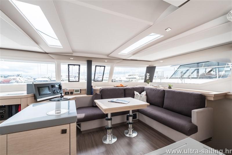 Book yachts online - catamaran - Saona 47 - DESAFINADO - rent