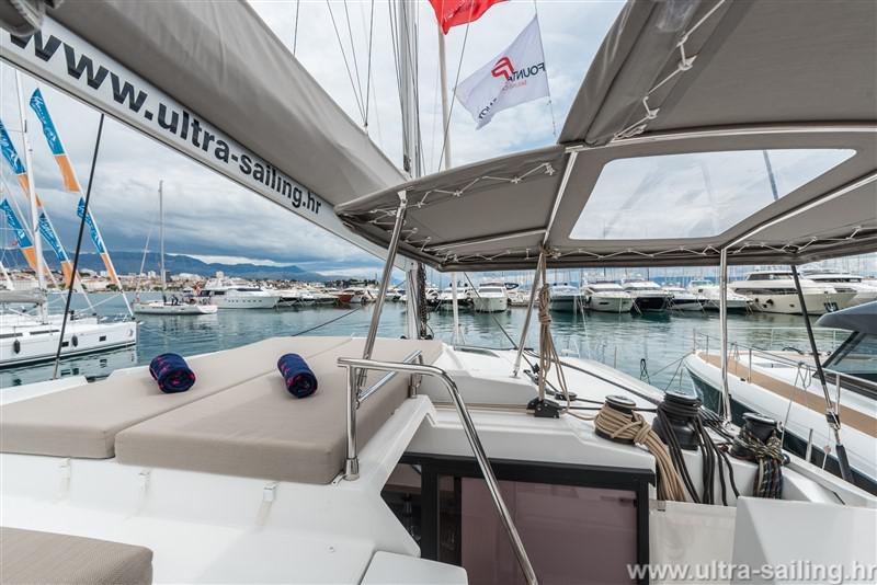 Book yachts online - catamaran - Saona 47 - DESAFINADO - rent