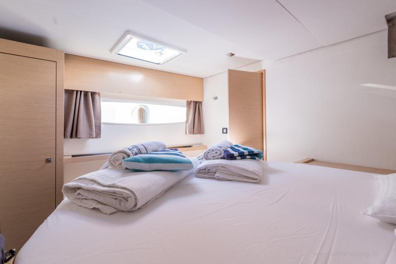 Book yachts online - catamaran - Saba 50 - SABA 50 -  AC and generator - rent