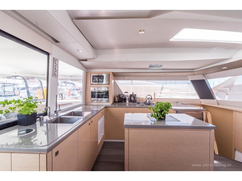Book yachts online - catamaran - Saba 50 - SABA 50 -  AC and generator - rent