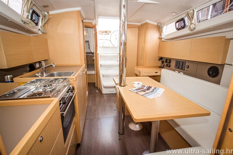 Book yachts online - sailboat - Oceanis 35 - GASTON - rent