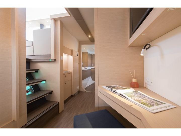 Book yachts online - catamaran - Astréa 42 - MAGIC SUMMER - rent