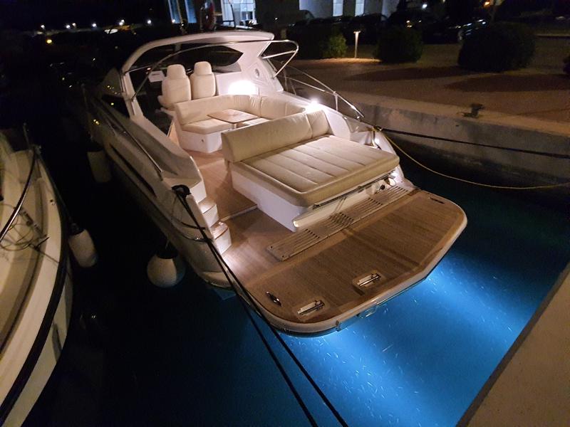 Book yachts online - motorboat - Focus Power 36 Hard Top - GOLEM I - rent
