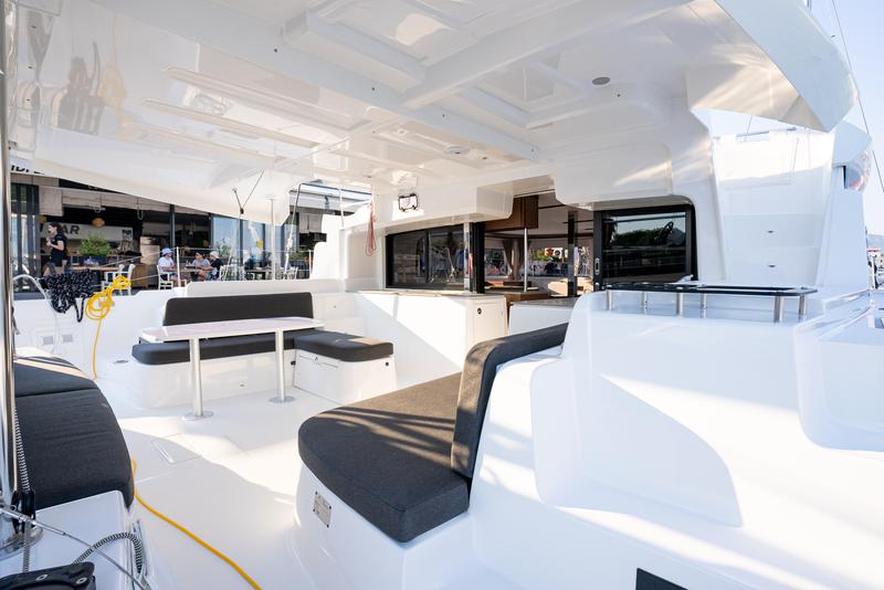 Book yachts online - catamaran - Lagoon 46 - LA CONDESA - rent