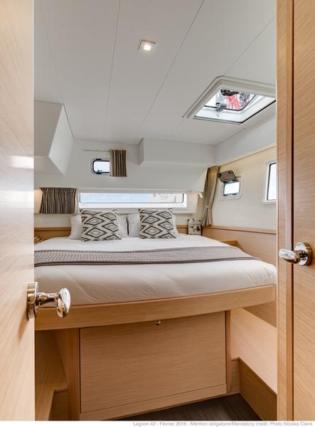 Book yachts online - catamaran - Lagoon 42 - GIOIA - rent