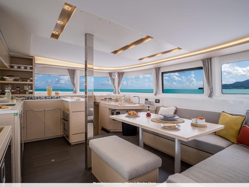Book yachts online - catamaran - Lagoon 46 - NAVA - rent