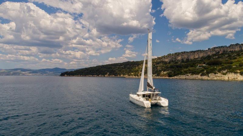 Book yachts online - catamaran - Lagoon 39 - MARIA - rent