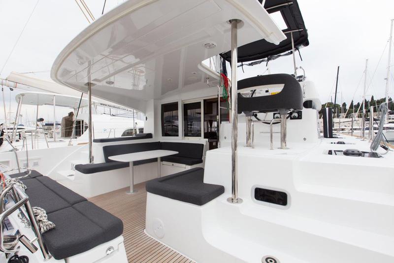 Book yachts online - catamaran - Lagoon 40 - MARINERO - rent