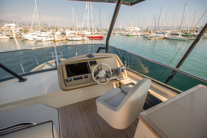 Book yachts online - motorboat - Monte Carlo 6 - ALVONA - rent